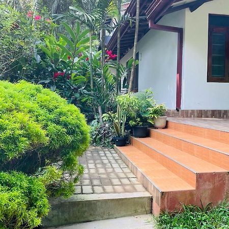 Chami'S Home Stay Mirissa Bagian luar foto