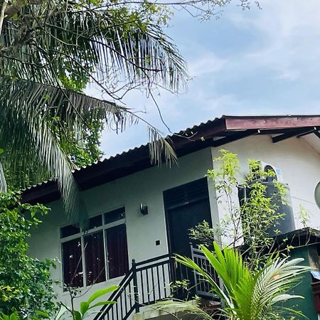 Chami'S Home Stay Mirissa Bagian luar foto