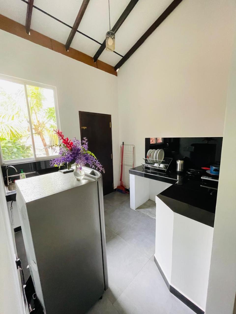 Chami'S Home Stay Mirissa Bagian luar foto